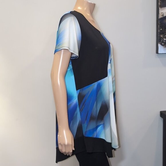 3/$20 B.L.E.U. Abstract Tunic Top Short Sleeve Asymmetric Hem Water Colours - Picture 10 of 16